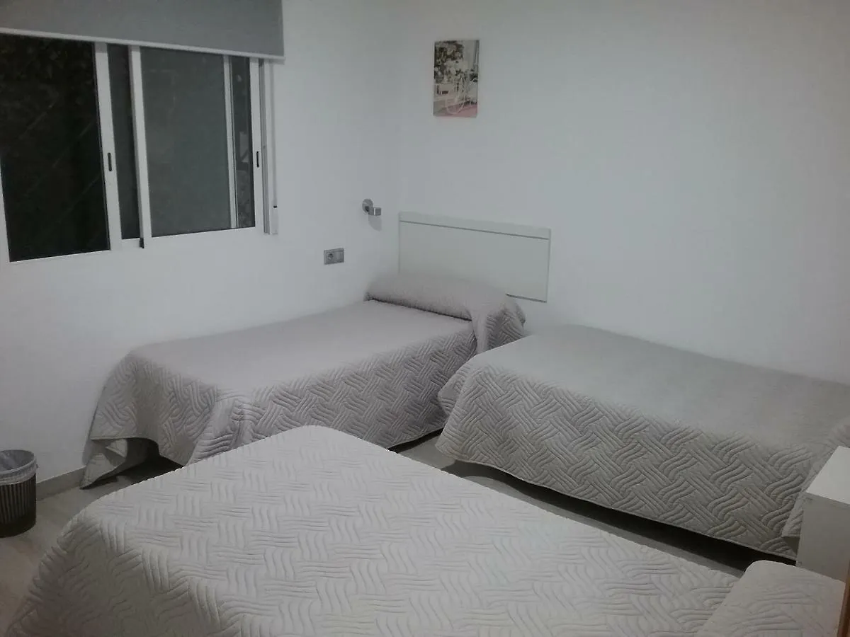 ホステル Hostal Guerra マルベーリャ スペイン